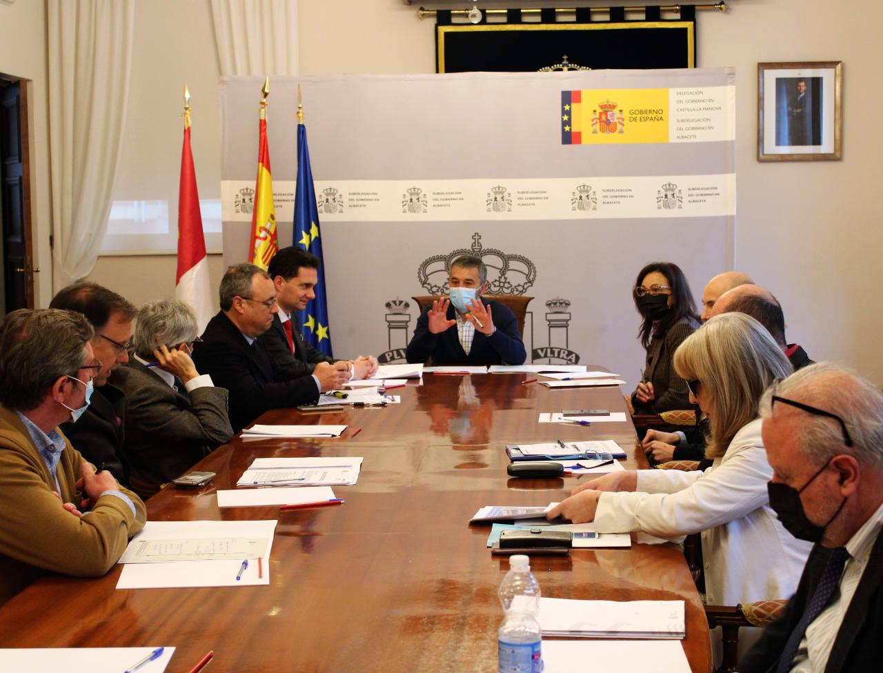 El subdelegado del Gobierno de España en la provincia de Albacete subraya la necesidad de un tratamiento escrupuloso en la atención a los ciudadanos cuando se dirijan a la Administración