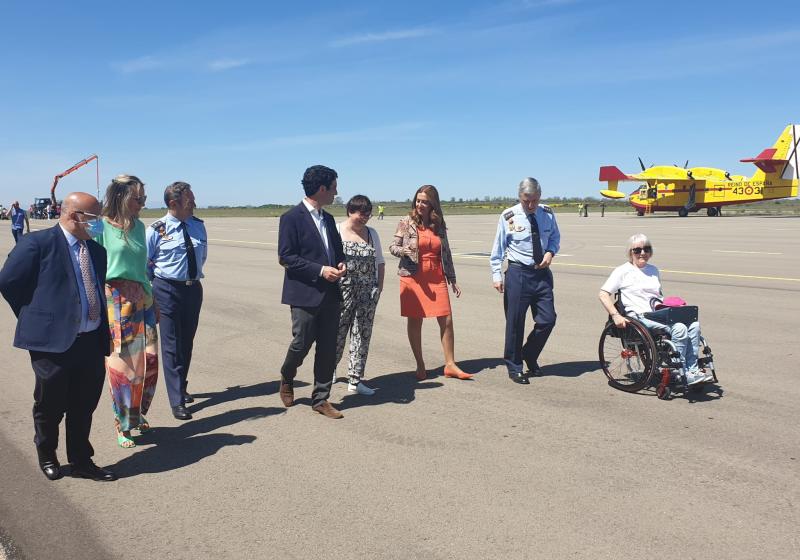 Reanudación de una iniciativa del CRE Discapacidad y Dependencia en la que colaboran la Base Aérea Militar de León, las fundaciones ‘Cielos de León’ y ‘Las sillas voladoras’ y AENA
