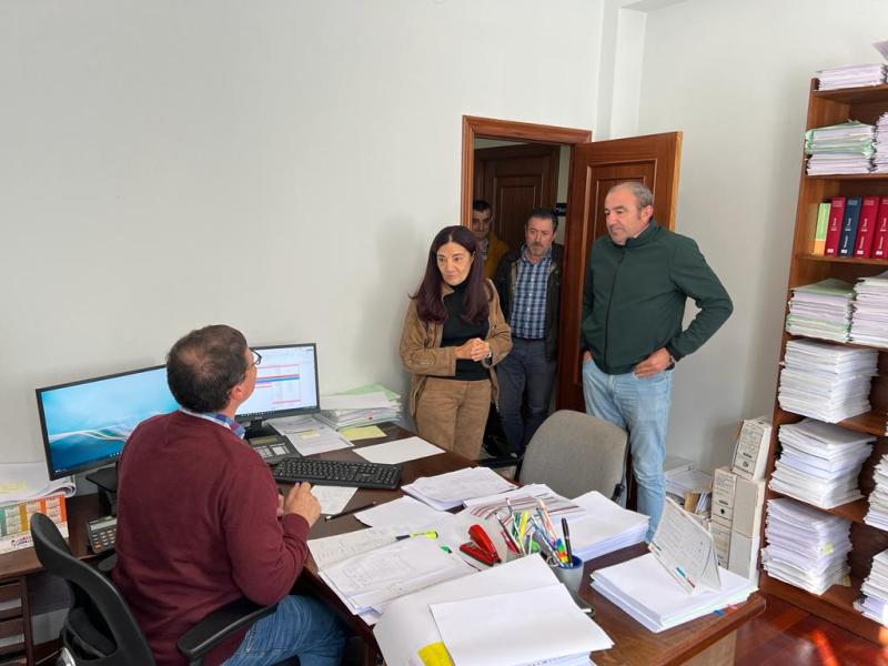 Isabel Rodríguez remarca el compromiso del Gobierno con el municipalismo, con 305.000 euros para acondicionar el Ayuntamiento de A Pontenova