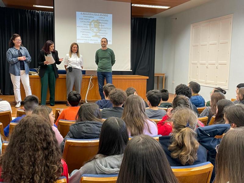 La subdelegada del Gobierno en Lugo promueve las `regueifas por la igualdad´ como herramienta cultural de tradición oral para la lucha contra las violencias machistas en los centros educativos
