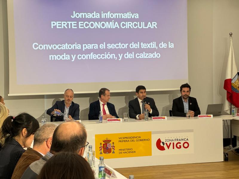O comisionado do *PERTE de Economía Circular detalla ás empresas do téxtil de Galicia a liña de axudas do Goberno para impulsar a sustentabilidade e a *circularidad no sector